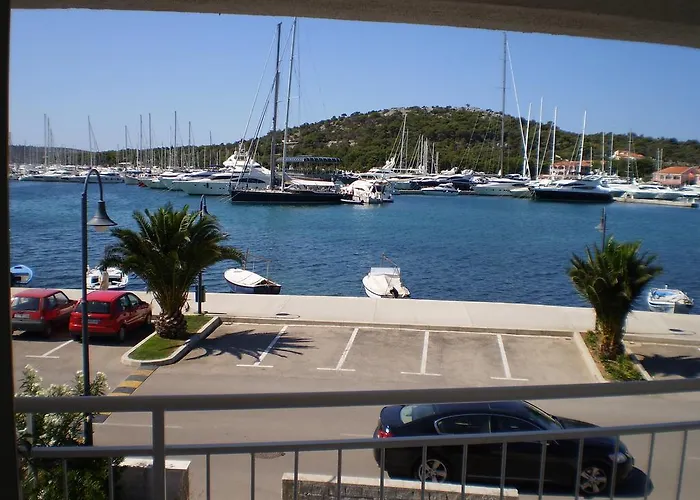 Vala Διαμέρισμα Rogoznica (Sibenik-Knin)